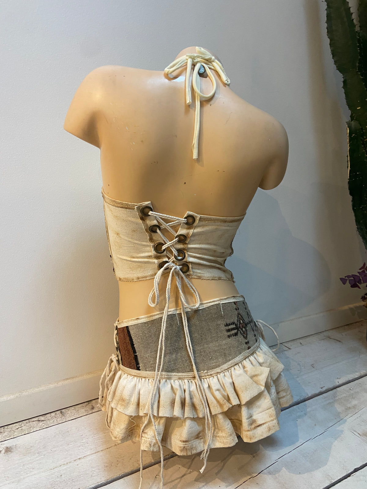 Ensemble berbère femme S/36 – Top corseté & mini-jupe ajustable – Pièce unique