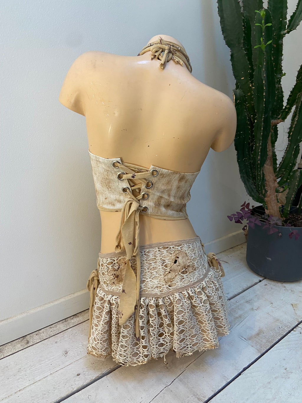 Ensemble vintage dystopique femme S/36 – Top dos lacé & jupe dentelle ajustable