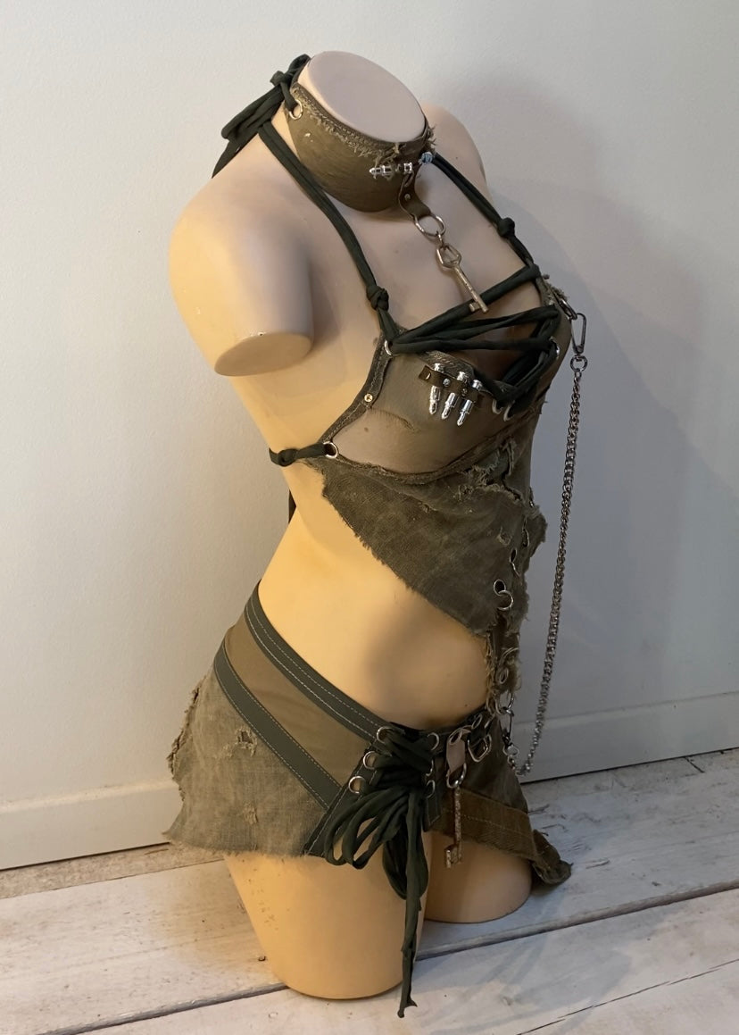 Ensemble militaire