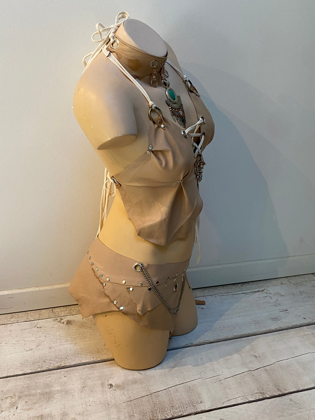 Ensemble en cuir beige